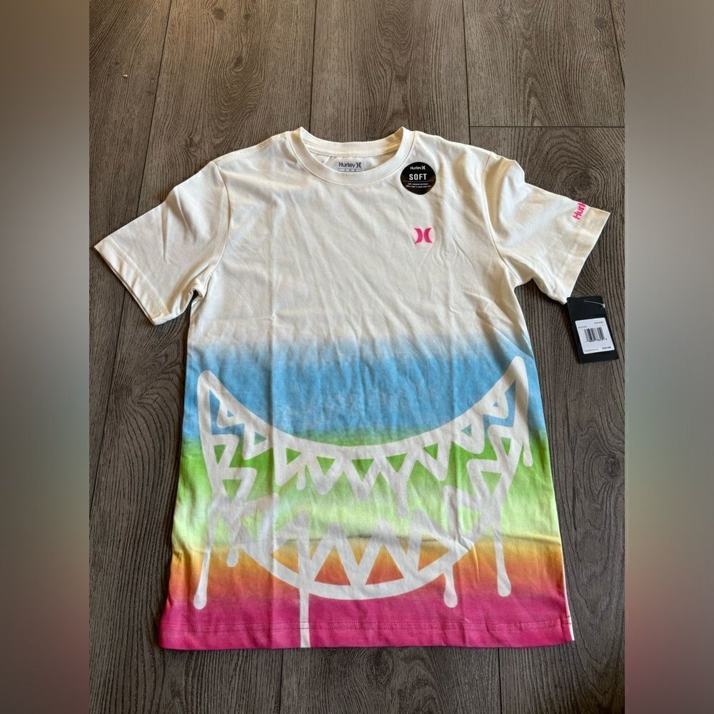 Hurley boys size L graphic t shirts very soft and lightweight